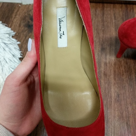 New Anthropologie red suede heels - Picture 3 of 5